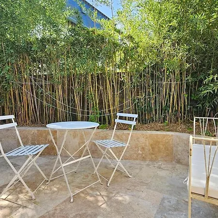 Holiday home 300m Plage, Maison Renovee, 2 Chambres, Jardin