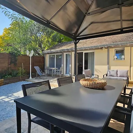 300m Plage, Maison Renovee, 2 Chambres, Jardin בית נופש