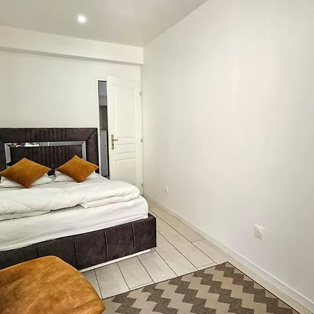 בית נופש 300m Plage, Maison Renovee, 2 Chambres, Jardin טורז'וויל