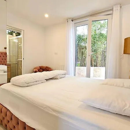 Holiday home 300m Plage, Maison Renovee, 2 Chambres, Jardin